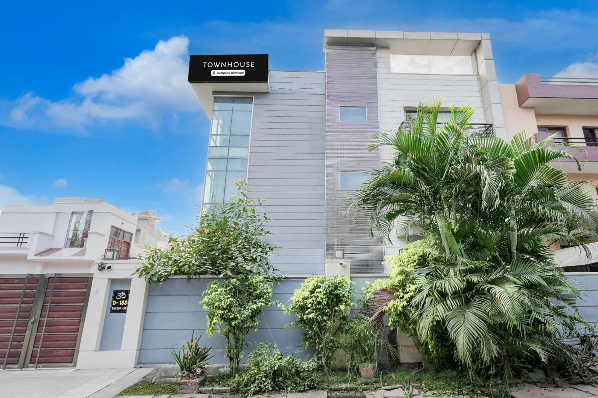 Super Townhouse Sector 51 Noida Near Metro Station Hotel ภายนอก รูปภาพ