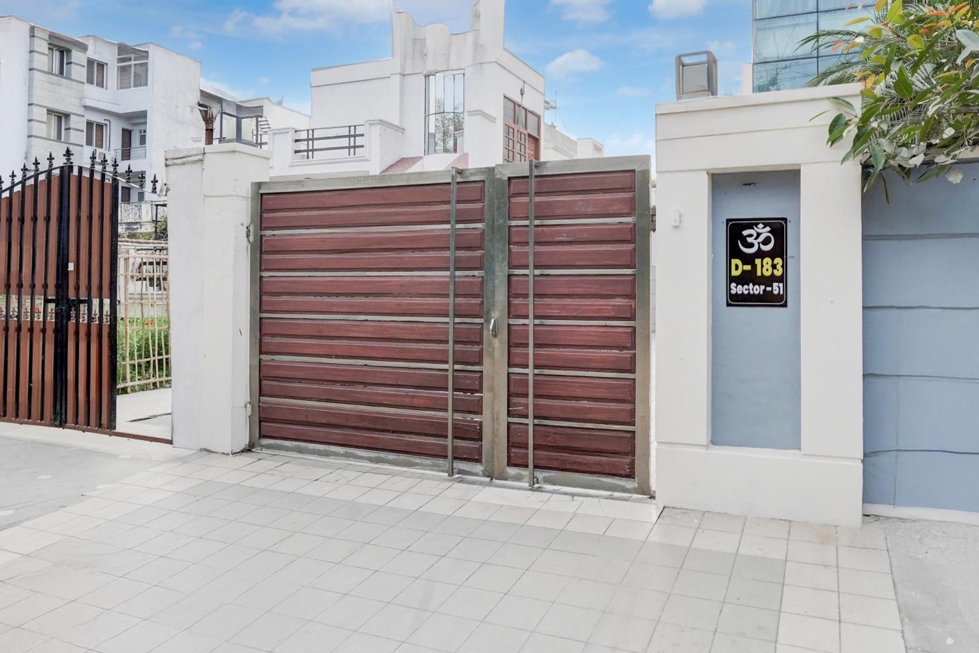 Super Townhouse Sector 51 Noida Near Metro Station Hotel ภายนอก รูปภาพ